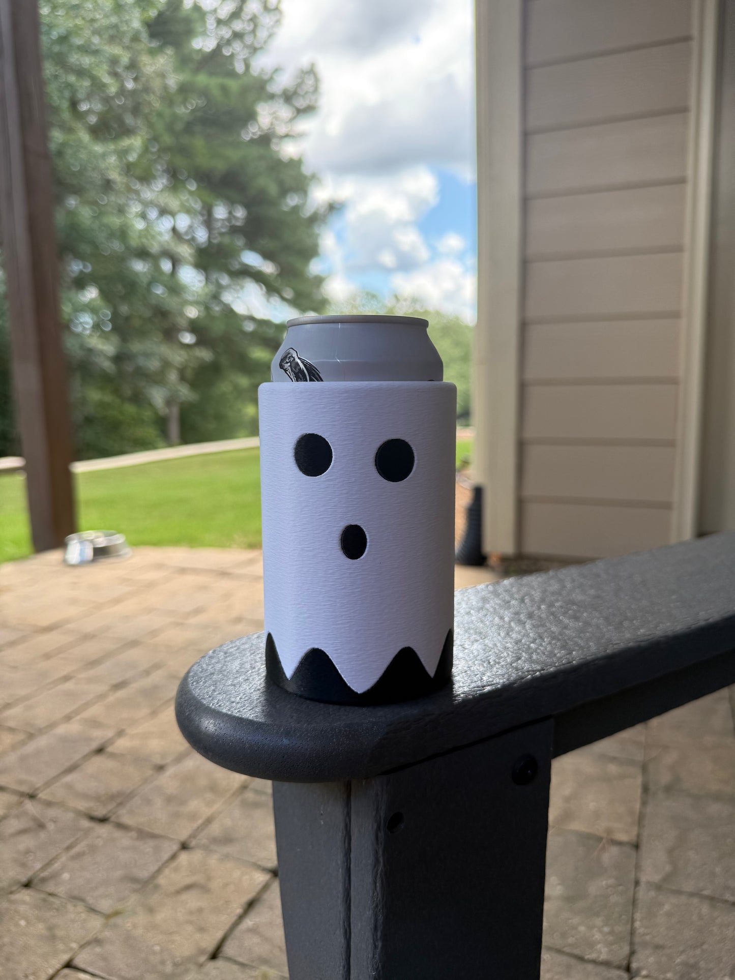 Ghost Can Cooler – 12oz Halloween Drink Sleeve